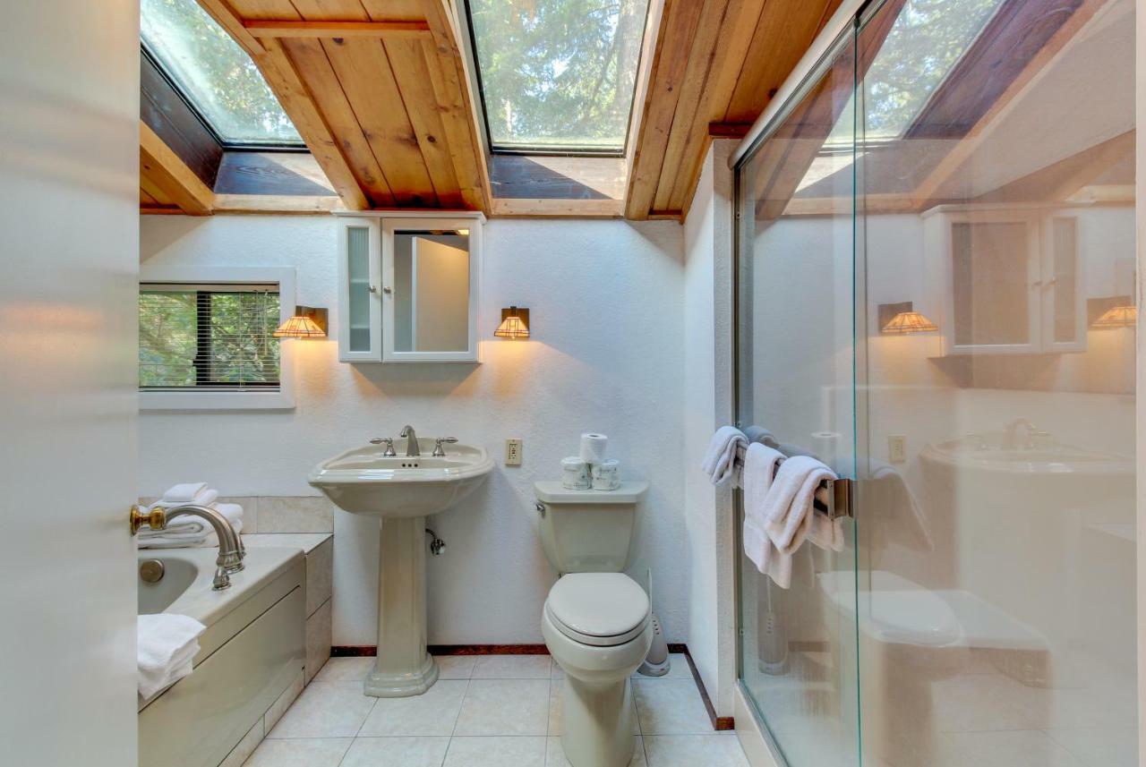 Lopez Island Hunter Bay Waterfront Home Екстер'єр фото